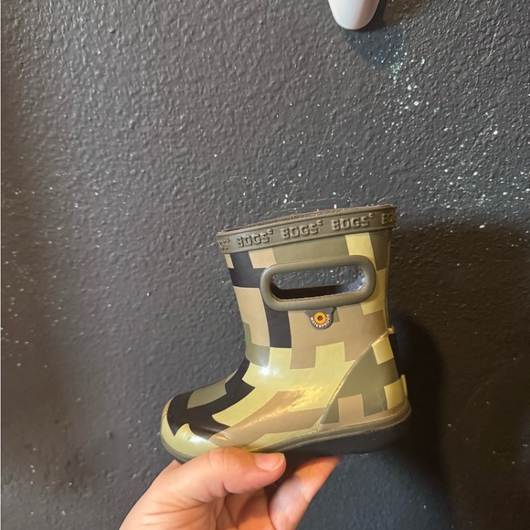 Stylish Bogs Kids' Camouflage Rain Boots NWOT - Picture 6 of 8